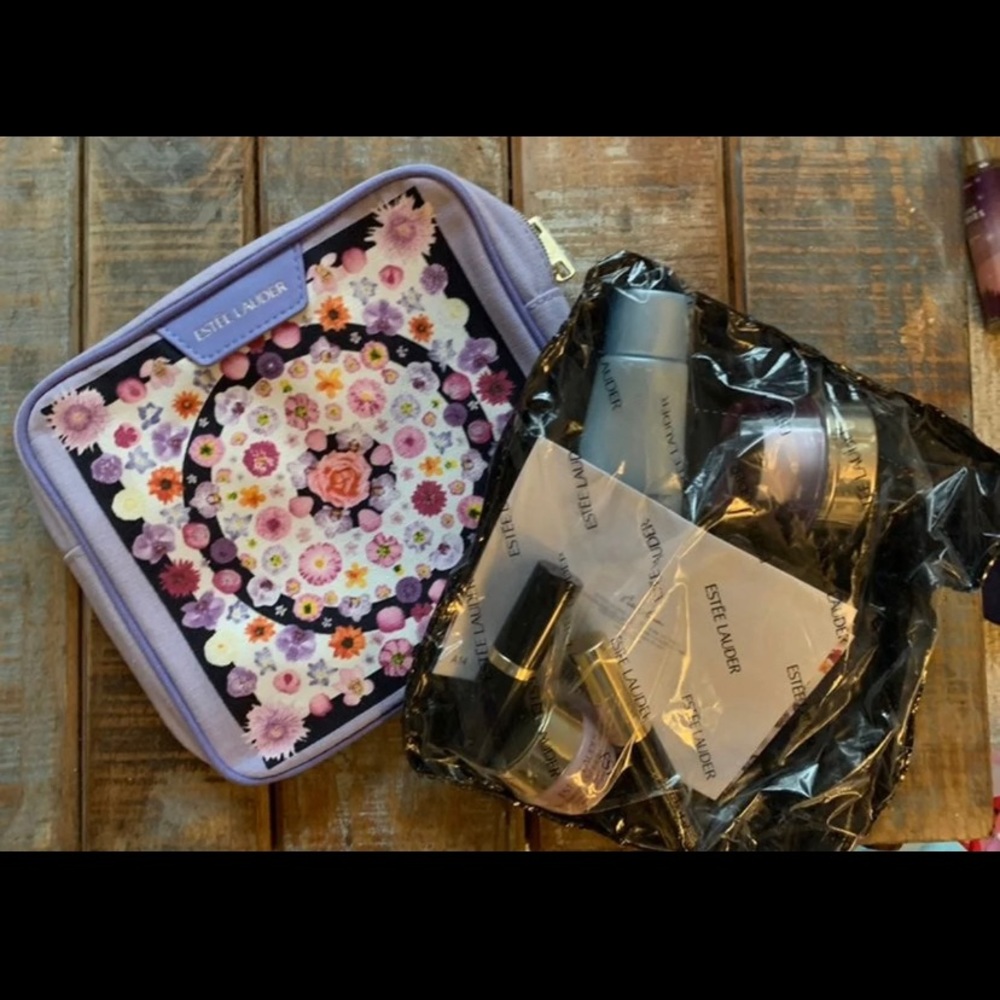 BRAND NEW Estée Lauder Gift Set